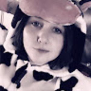 Meet your Posher, Danine